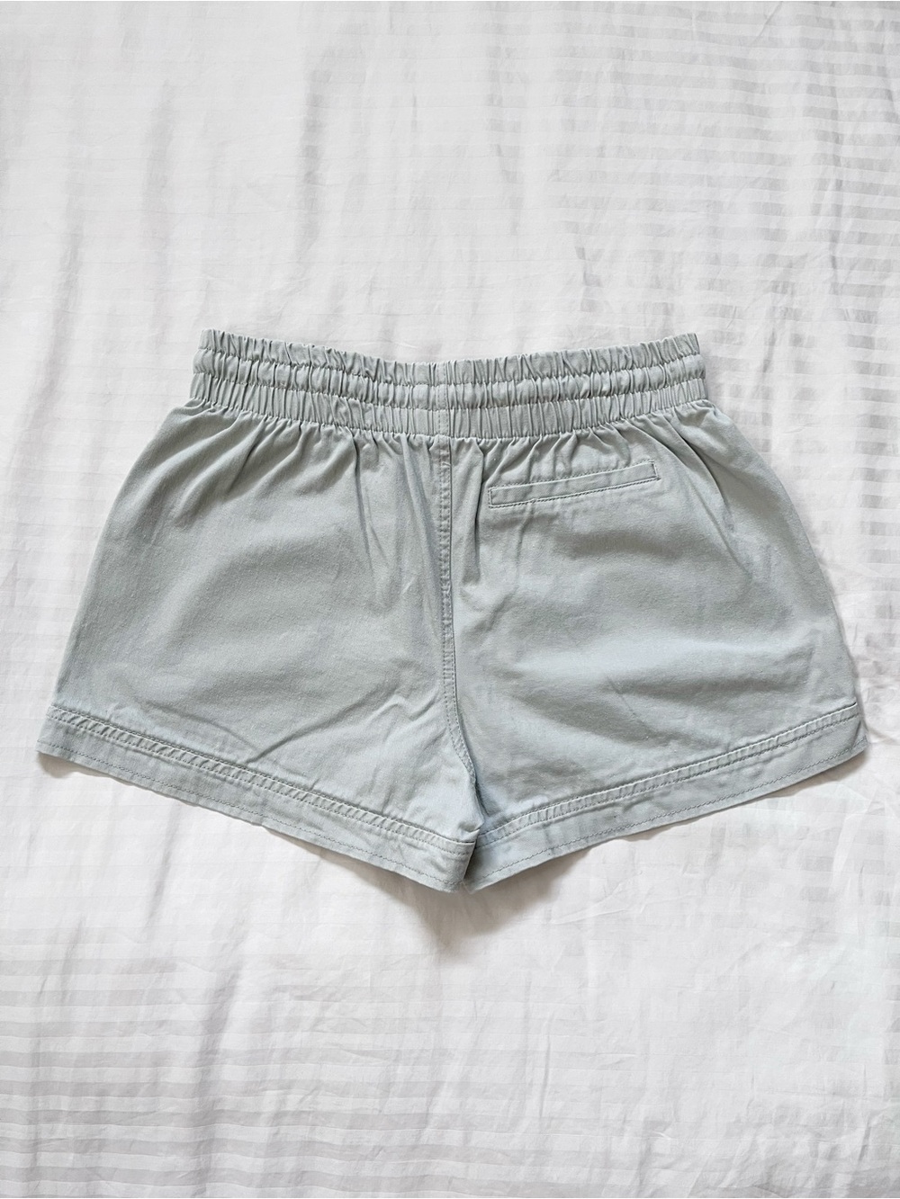NWOT | F21 - Cargo Shorts with Pockets, Elastic Waist | Khaki, Large - Picture 2 of 6